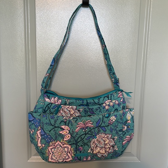 Vera Bradley large crossbody - Picture 5 of 9